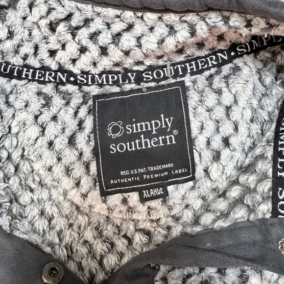 Simply Southern Womens Pullover Fuzzy Sherpa‎ Fleece Gray Black XL - Picture 3 of 12